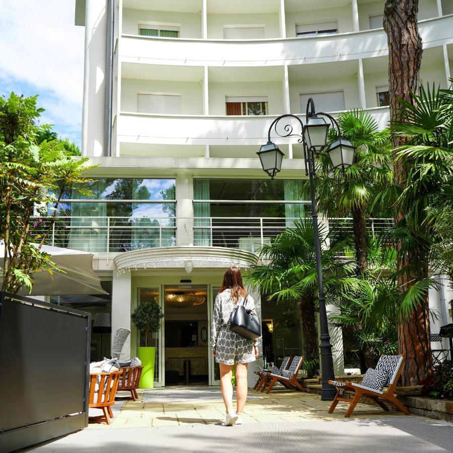 Hotel Luxor Мілано-Маріттіма Екстер'єр фото