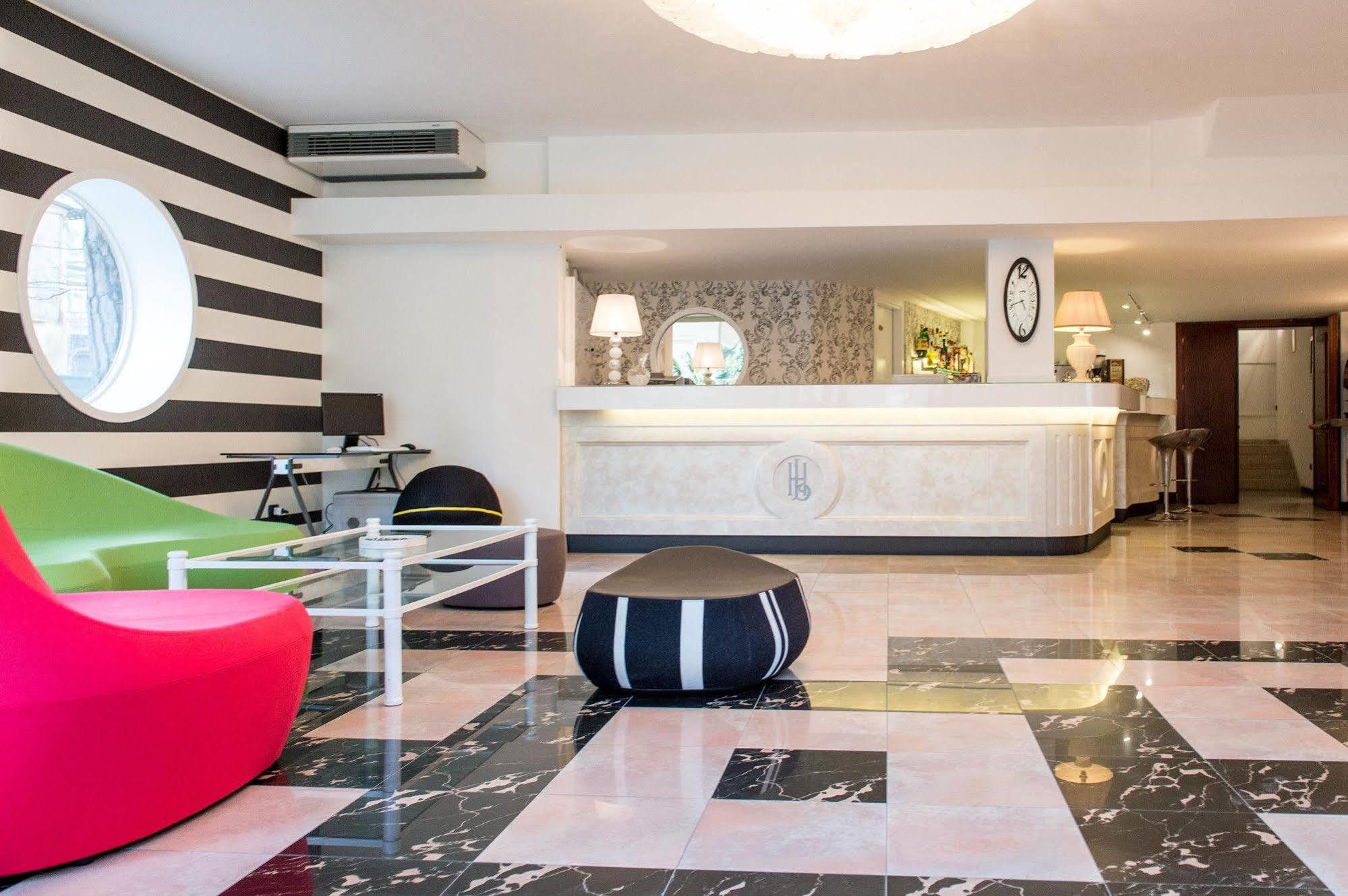 Hotel Luxor Мілано-Маріттіма Екстер'єр фото